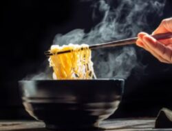 5 Tips Membuat Mie Instan Menjadi Makanan Sehat, Tambahkan Sayuran hingga Protein