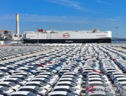 BYD melengserkan SAIC dari posisi teratas di China